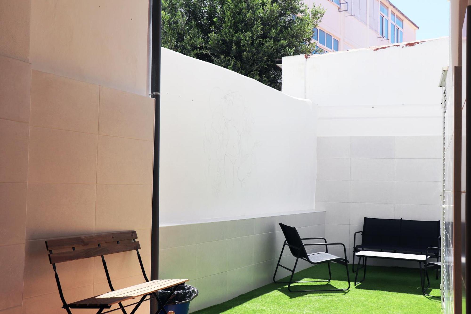 Jjs Yard 2 Hostel Lagos Exterior photo